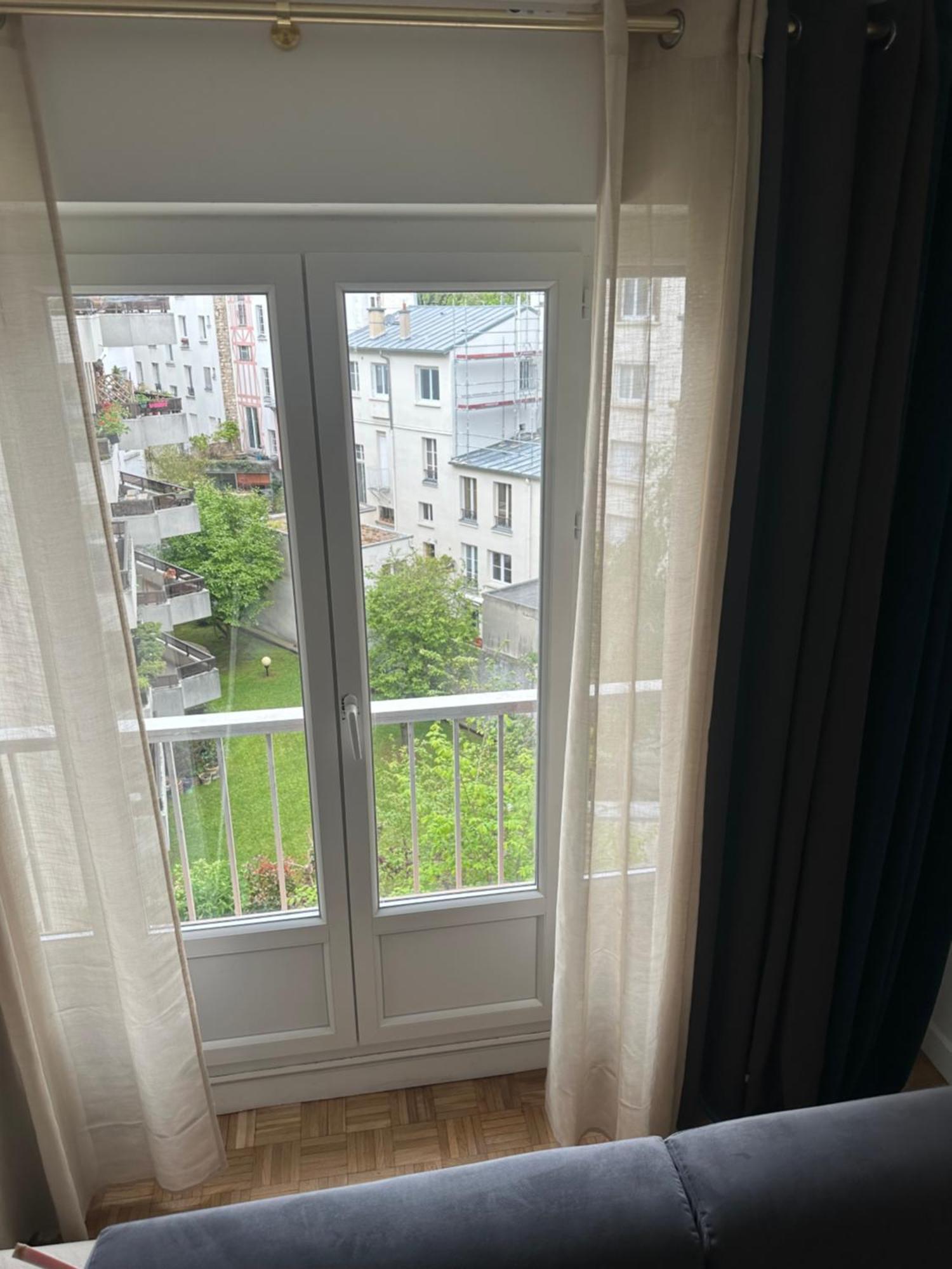 Appart'Confort Gambetta Paris Exterior photo